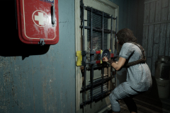 screen25_outlast